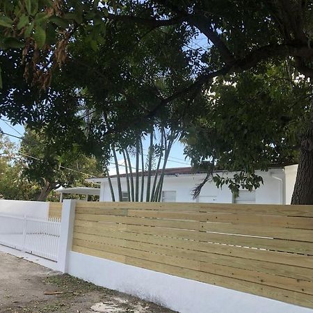 Modern & New,Excellent Location Miami Apartment Екстериор снимка