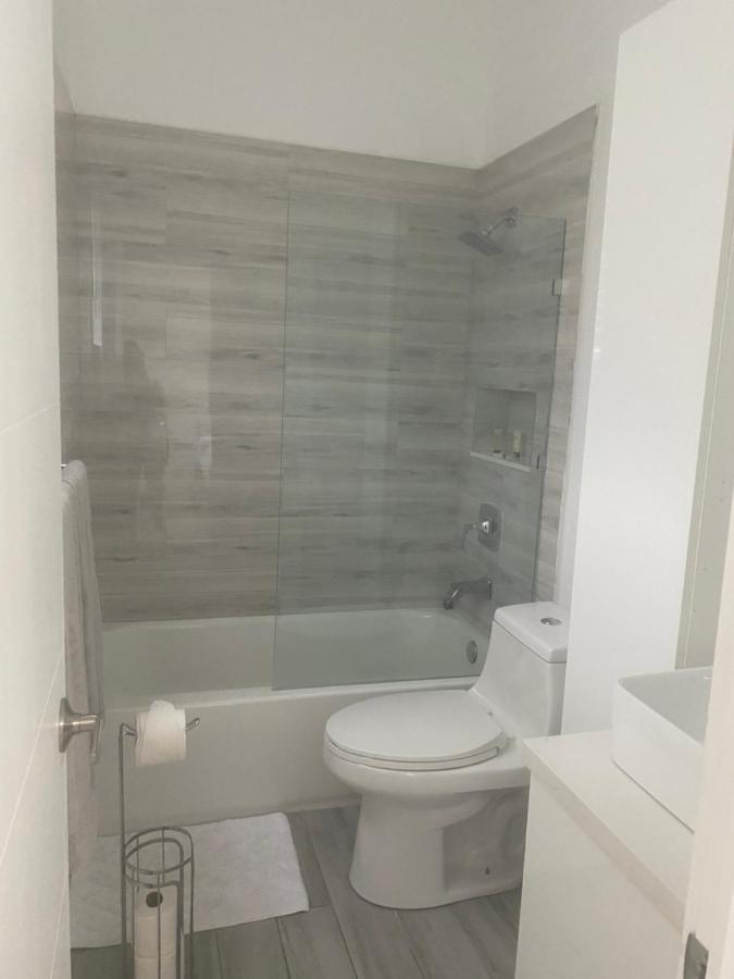 Modern & New,Excellent Location Miami Apartment Екстериор снимка