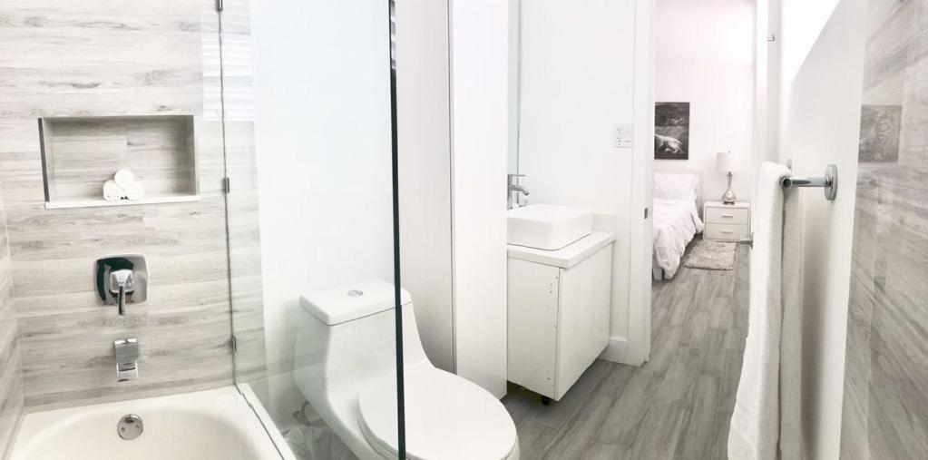 Modern & New,Excellent Location Miami Apartment Екстериор снимка