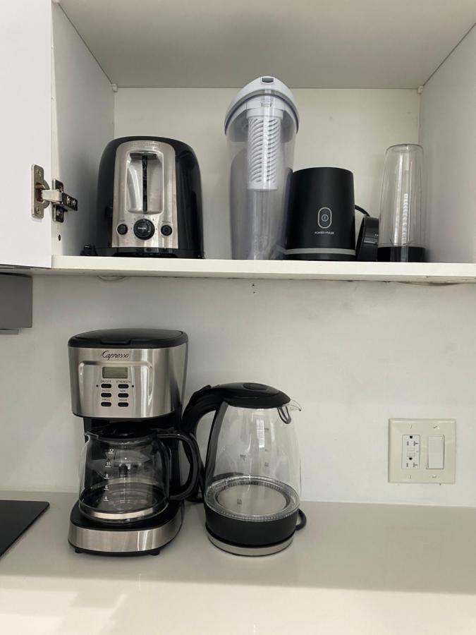 Modern & New,Excellent Location Miami Apartment Екстериор снимка
